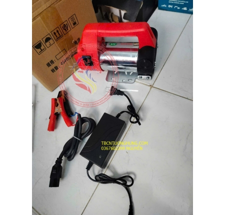 Bơm dầu dùng pin và bình 12v 24v