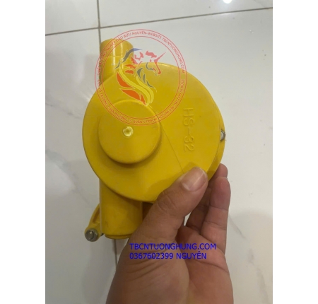 Bơm nhớt nhựa quay tay HS32 RP32