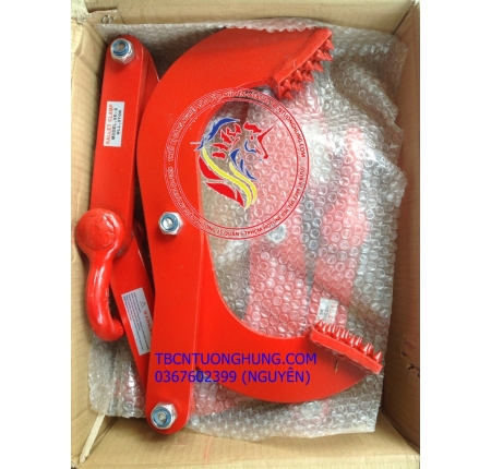 Kẹp pallet gỗ 2 tấn kawasaki