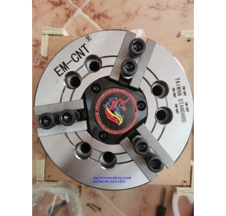 Mâm cặp thủy lực máy tiện EM-CNT taiwan 3 chấu