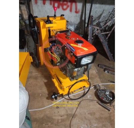 MÁY CẮT BÊ TÔNG ĐẦU NỔ DIESEL  D8