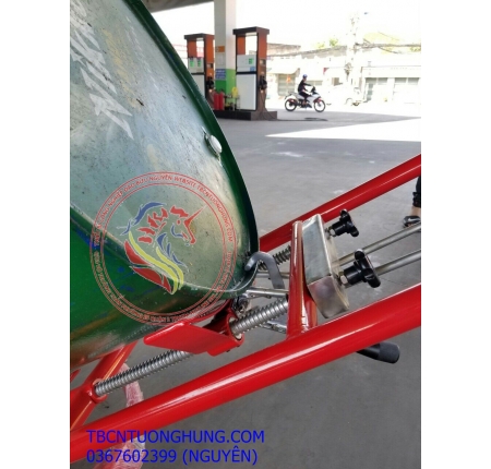XE NÂNG DI CHUYỂN THÙNG PHUY 220 LÍT TAIWAN